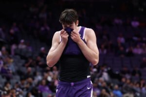 Kings set franchise record with 15th straight loss, a 37-point pasting by Magic