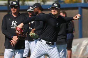 Yankees’ Brent Headrick already bringing heat at spring training