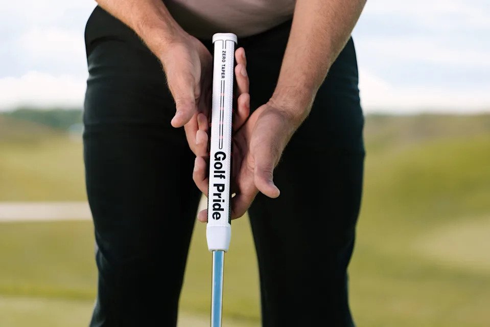The Golf Pride Zero Taper is designed to create the same feel in both your hands when you putt, while amplifying awareness of where the face is pointed throughout your stroke.