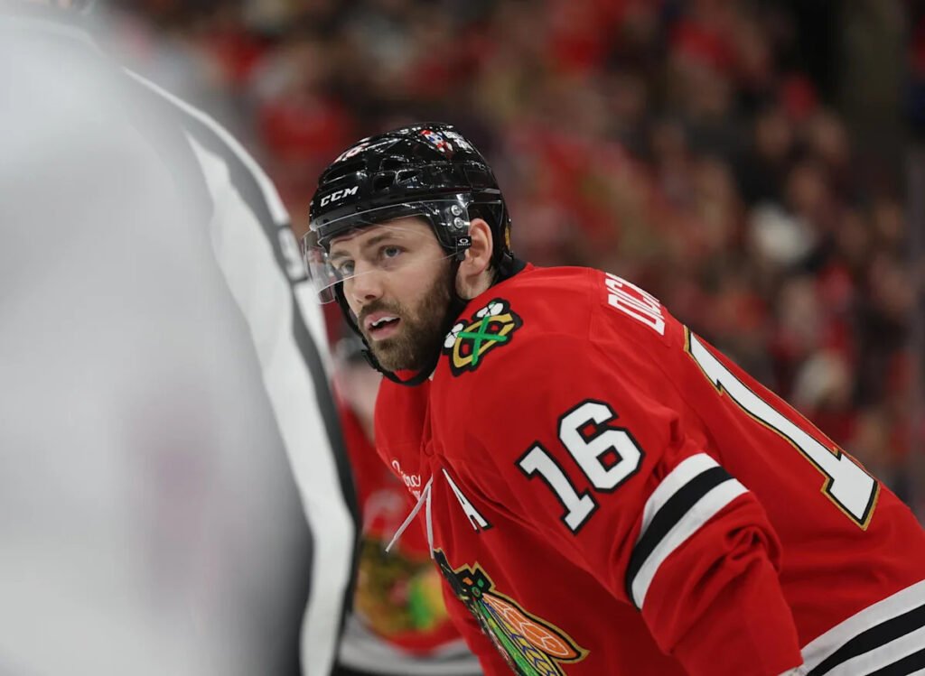 Blackhawks Center Named Trade Fit For 2 Teams