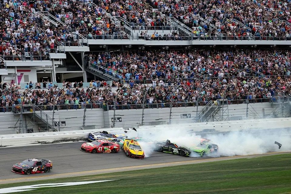 Tyler Reddick, 23XI Racing Toyota, Ricky Stenhouse Jr., Hyak Motorsports Chevrolet, Joey Logano, Team Penske Ford, Chase Elliott, Hendrick Motorsports Chevrolet, Riley Herbst, 23XI Racing Toyota