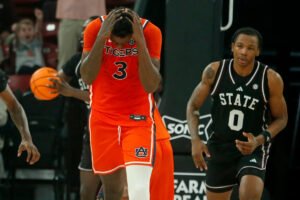 March Madness bubble winners, losers: Auburn sinking, Indiana sweating