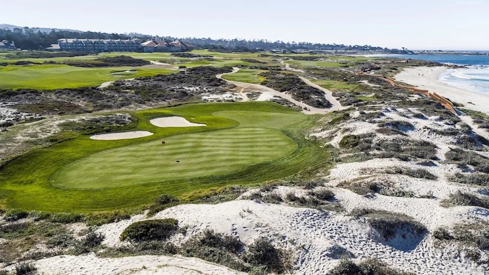 /content/dam/images/golfdigest/fullset/course-photos-for-places-to-play/spanish-bay-pebble-beach-sixteenth-hole.jpg