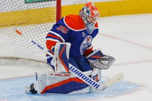 Blackhawks Sign Former Oilers Goalie