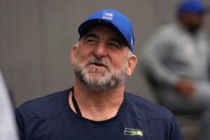 Seahawks offensive line coach John Benton staying for 2026