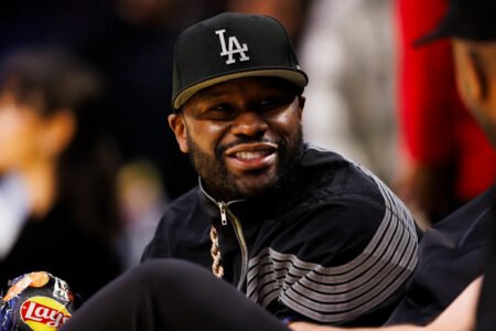 Floyd Mayweather, 48, announces return to pro boxing after Mike Tyson exhibition, will put 50-0 record on the line