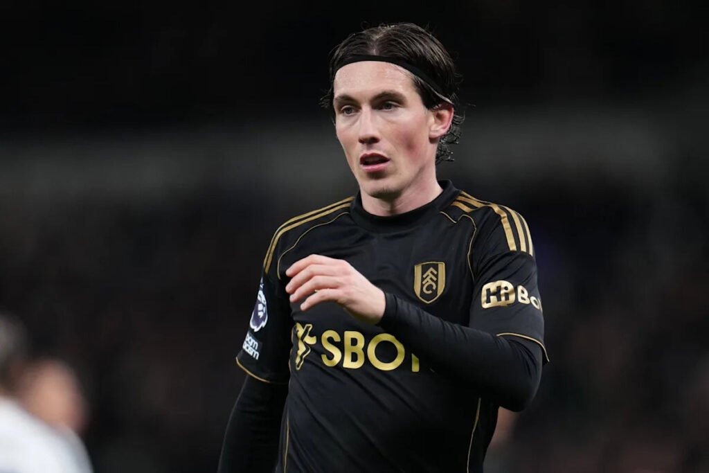 Report: Aston Villa interested in signing Premier League midfielder in free transfer