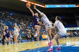 Betts powers No. 2 UCLA past Washington 82-67 to clinch a share of the Big Ten title