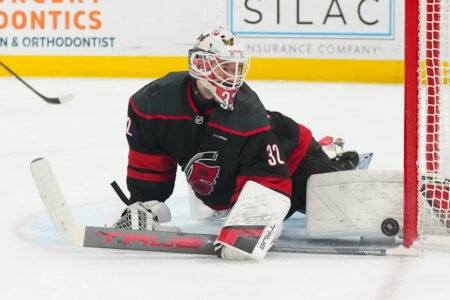 Former Panthers Goaltender Signs Extension With Hurricanes