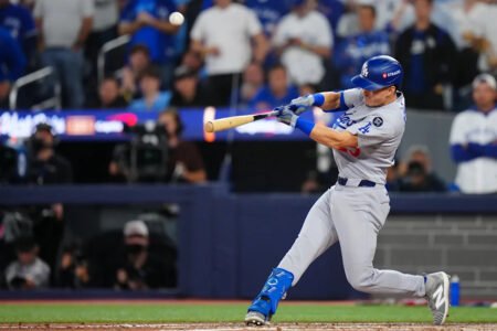 Tommy Edman will start season on injured list, Dave Roberts says