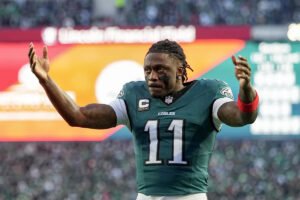 Will Rams repeat mistakes with aging receivers?