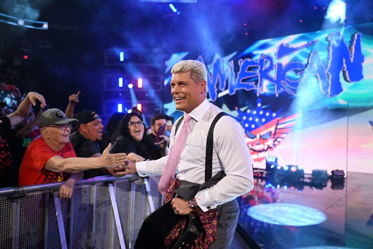 Cody Rhodes acknowledged by female WWE Superstar after returning on SmackDown