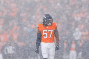 Luke Gifford plans to give Dre Greenlaw his old jersey number back