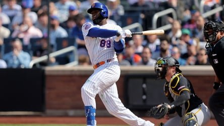 SEE IT: Luis Robert Jr. blasts walk-off home run to lift Mets over Pirates in extra innings