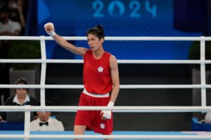 Taiwan Olympic boxing champ involved in gender debate wins first bout at Asian titles