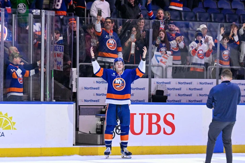 Islanders’ Matthew Schaefer Named NHL’s First Star Of The Week