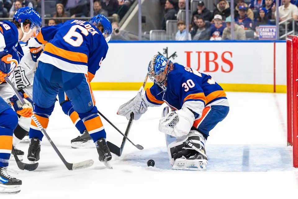 New York Islanders Ilya Sorokin makes a save during the second period against the Los Angeles Kings. Corey Sipkin for the NY POST