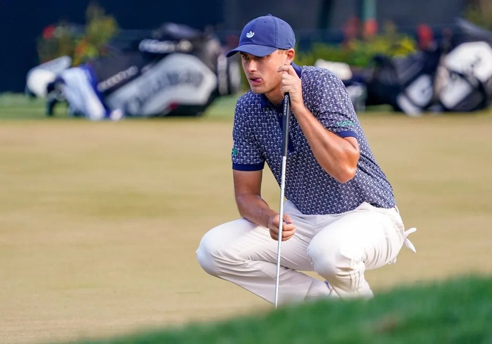 Leader Ludvig Åberg, who holds a three-stroke lead, lines up a putt during the third round of the Players Championship. Jeff Romance-Imagn Images