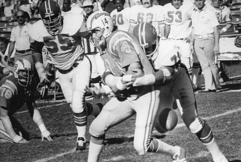 Barney Chavous must be the next player inducted in the Broncos Ring of Fame