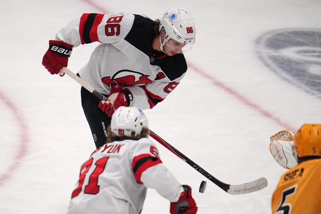 Markstrom makes 25 saves, Devils beat Blues 3-1 to end 5-game skid