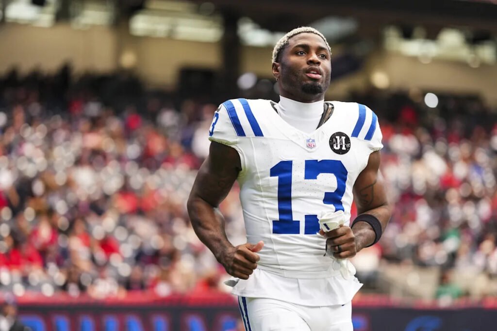Colts bring back veteran wideout Laquon Treadwell