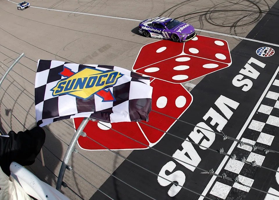 Denny Hamlin, Joe Gibbs Racing