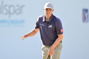 England’s Fitzpatrick birdies 18th to win PGA Valspar title