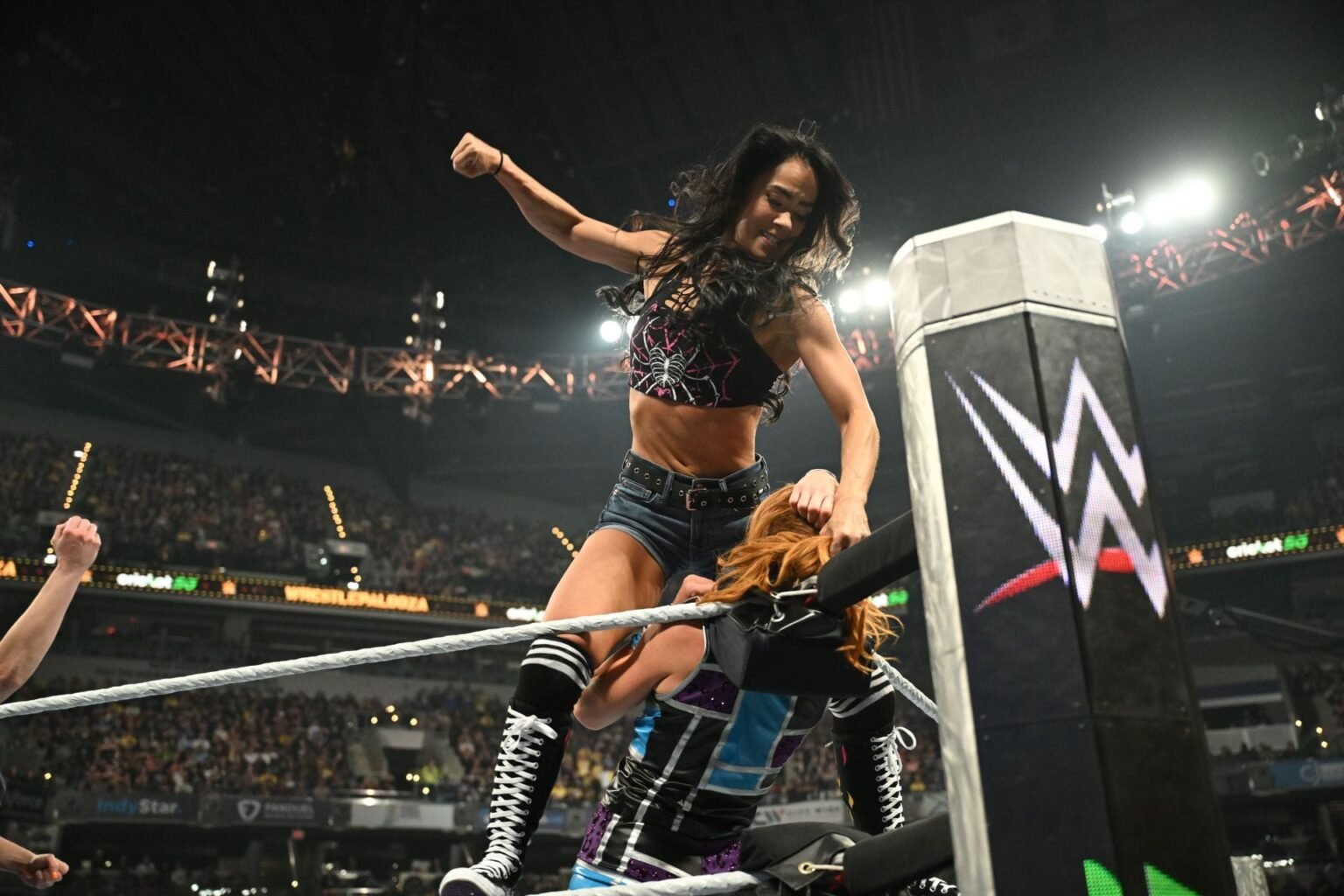 3 WWE Superstars who would’ve been better challengers for AJ Lee’s Women’s Intercontinental Championship