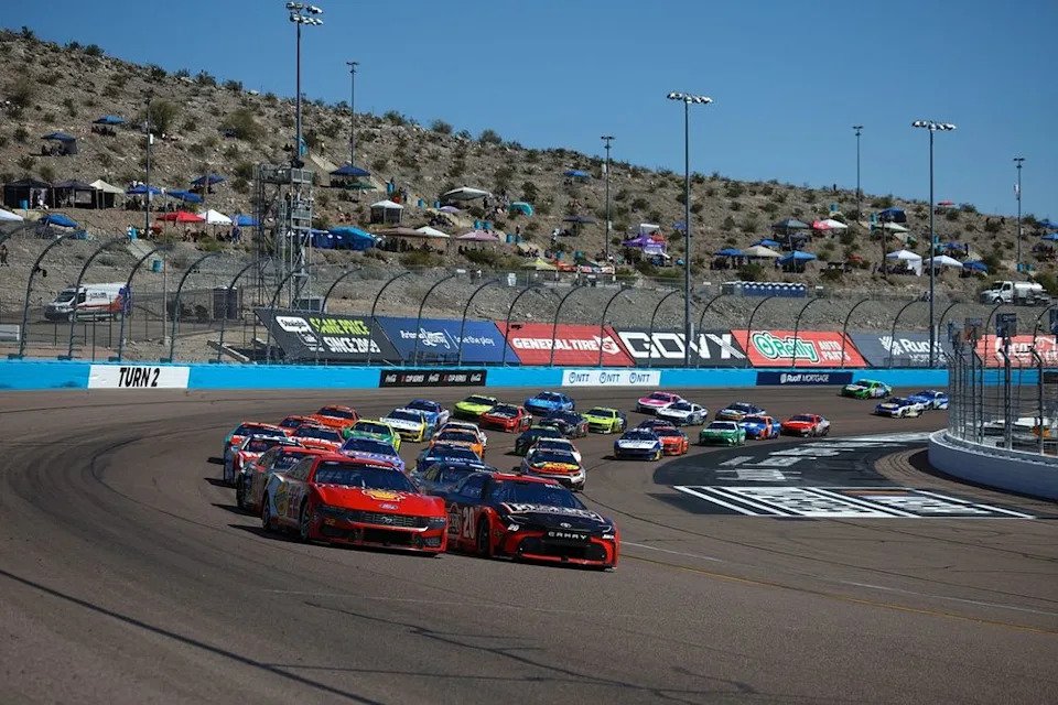Joey Logano, Team Penske, Christopher Bell, Joe Gibbs Racing