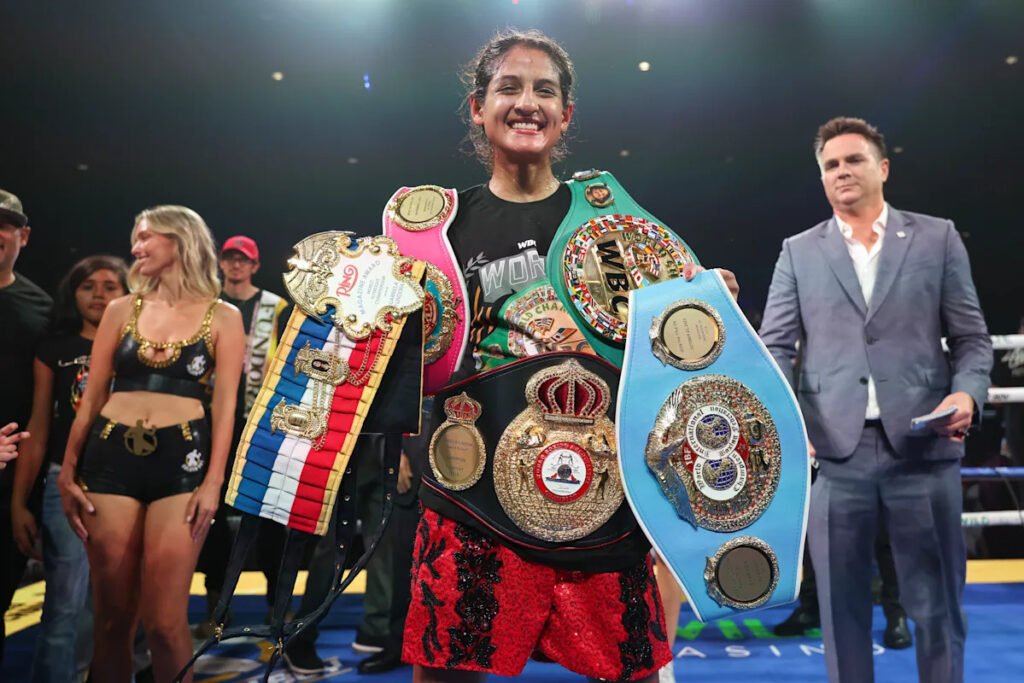 Gabriela Fundora destroys Viviana Ruiz in 6th round to retain undisputed flyweight title