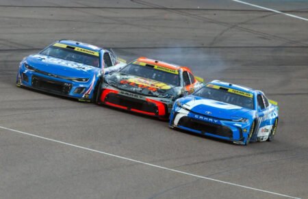NASCAR Odds for Phoenix: 4 Picks This Week for Straight Talk Wireless 500