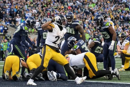 Seahawks host veteran former Steelers running back Najee Harris