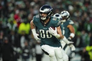 Dallas Goedert, Eagles agree to new 1-year contract