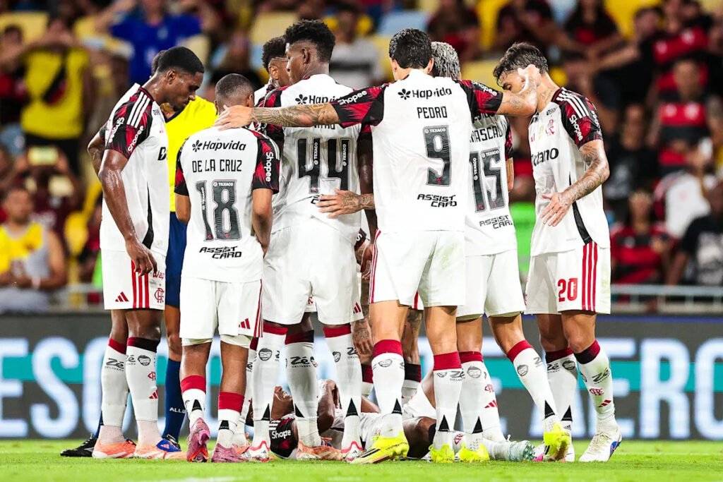 âShameless teamâ trends after Flamengo thrashing, have your sayđŁ