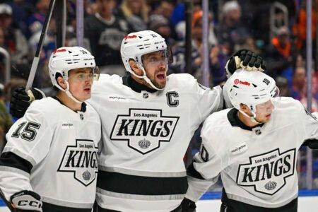 Kings’ Fast First Period Enough To Survive Islanders’ Push