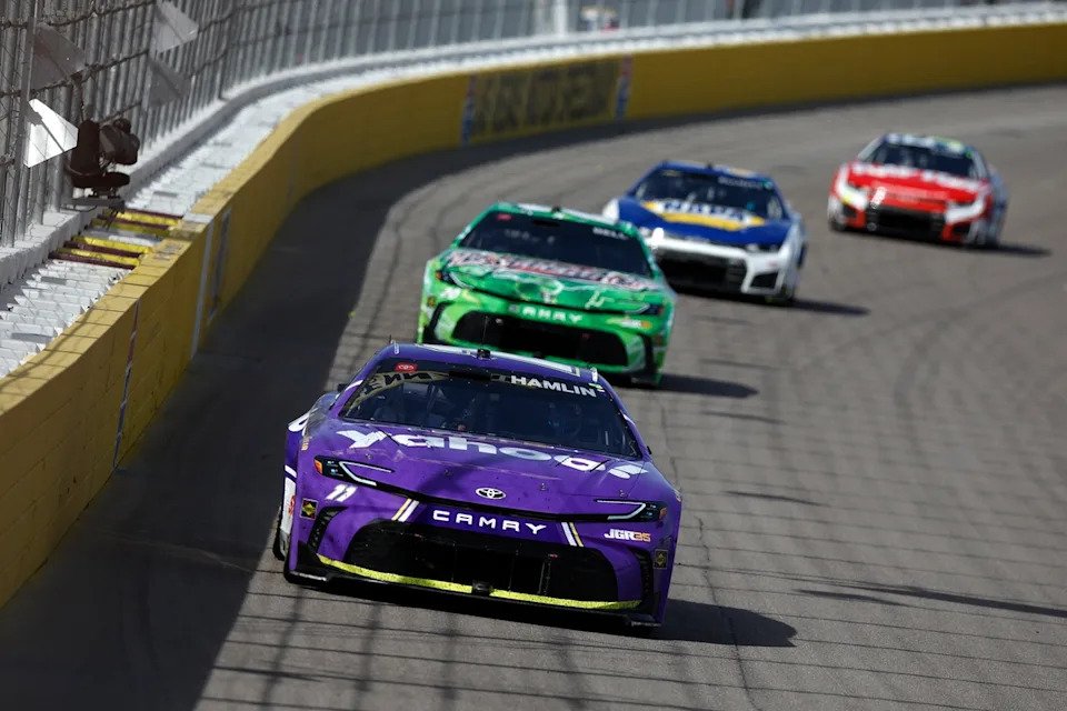 Denny Hamlin, Joe Gibbs Racing