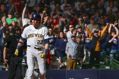 Low-trust bullpen: Brewers sweep Sox in 9-7 comeback