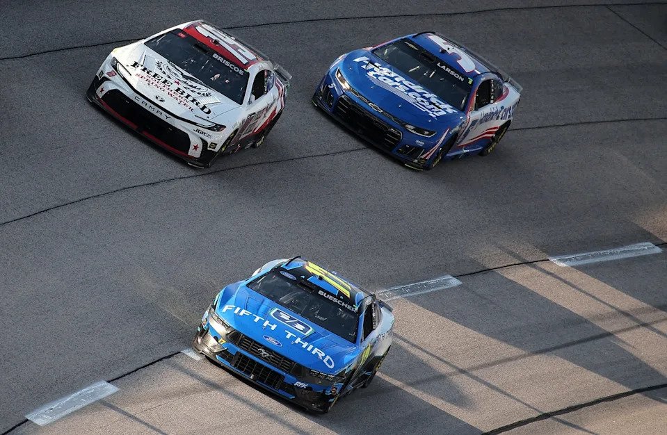 Chris Buescher, RFK Racing, Chase Briscoe, Joe Gibbs Racing, Kyle Larson, Hendrick Motorsports