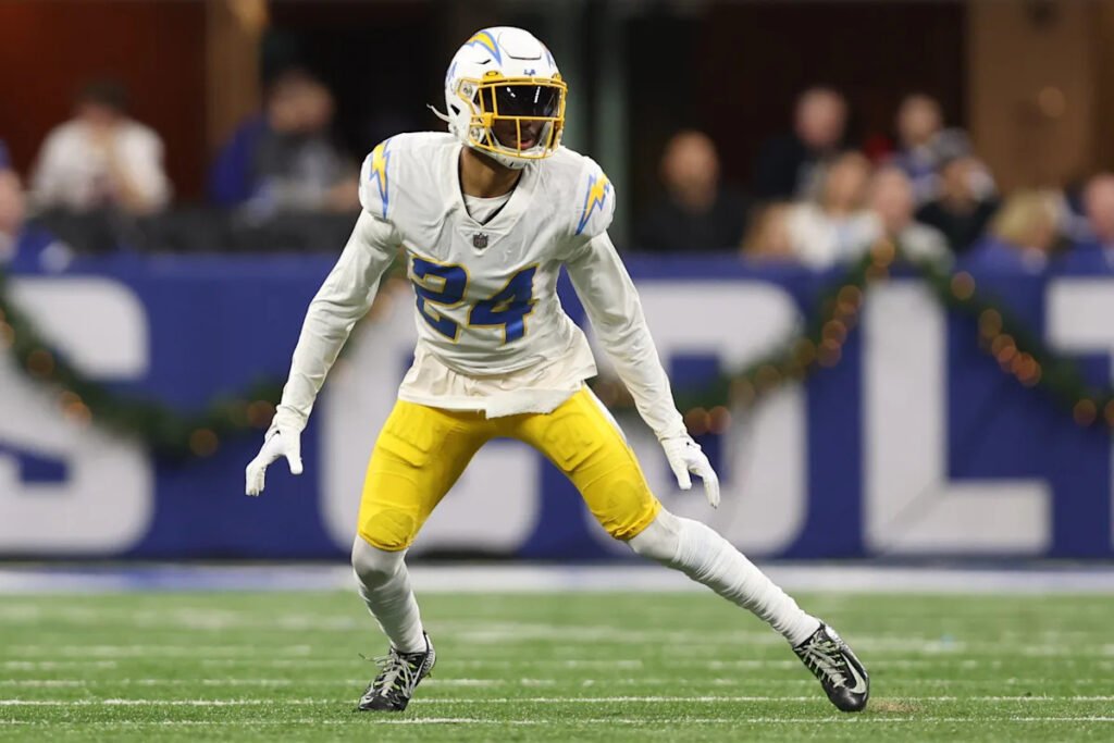 Colts sign Nasir Adderley 3 years after then-Chargers safety retired from NFL at 25 years old