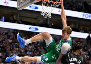 Lakers vs Mavericks Prediction, Picks & Odds for Tonight’s NBA Game