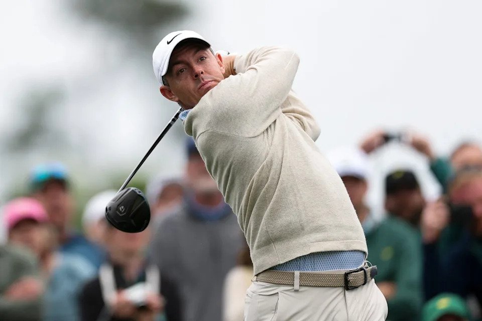 Rory McIlroy plays a practice shot from the eighth tee ahead of the 2026 Masters (Getty Images)