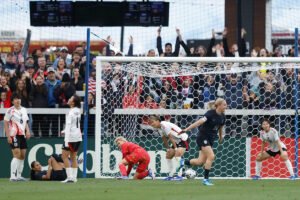 USWNT holds on for 2-1 win over Japan to open 3-match series