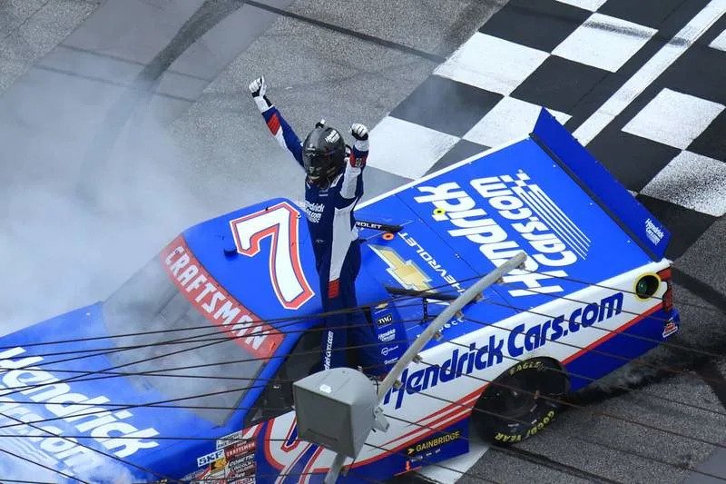 ATLANTA, GA – FEBRUARY 21: Kyle Busch 7 Spire Motorsports HendrickCars.com Chevrolet celebrates after winning the NASCAR, Motorsport, USA CRAFTSMAN Truck Series FR8 Racing 208 on February 21, 2026 at EchoPark Speedway in Hampton, GA. Photo by Jeff Robinson/Icon Sportswire AUTO: FEB 21 NASCAR CRAFTSMAN Truck Series FR8 208 EDITORIAL USE ONLY Icon26022118638208