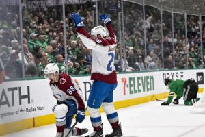 Recap: Wedgewood with the shutout as Avs beat Dallas 2-0
