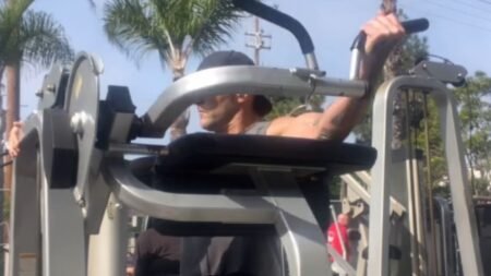 Former WWE Superstar drops new look in personal update