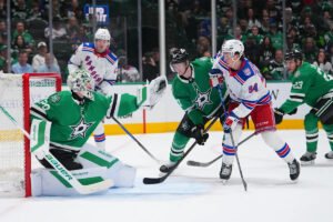 Robertson scores twice, Oettinger earns shutout as Stars beat Rangers 2-0 and clinch 2nd in Central
