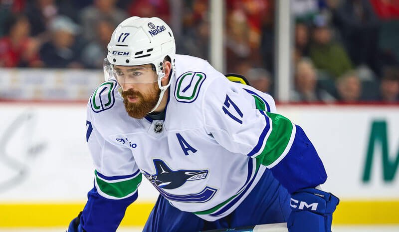 Canucks vs Sharks Prediction, Picks & Odds for Tonight’s NHL Game