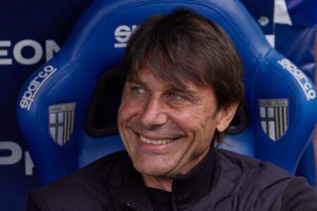 Napoli president Aurelio De Laurentiis insists Antonio Conte will not leave for Italy job
