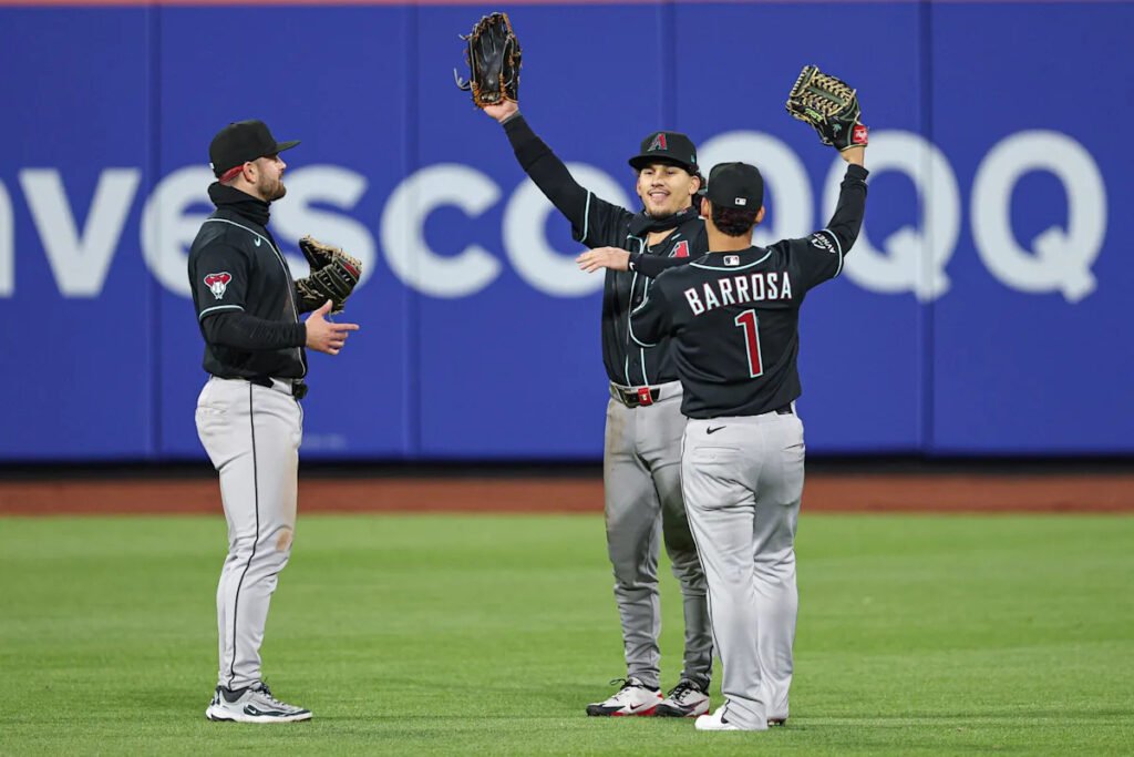 Dbacks Take the Series in New York: Dbacks 7, Mets 1