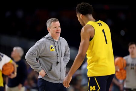 Michigan vs Arizona live updates, news, predictions, how to watch Final Four game